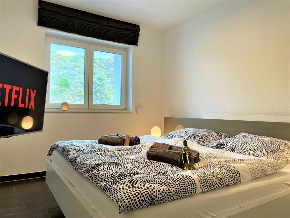 Moselpromenade Villa Moselufer, Panorama & Burg Cochem Blick, Netflix, Balkon Экстерьер фото